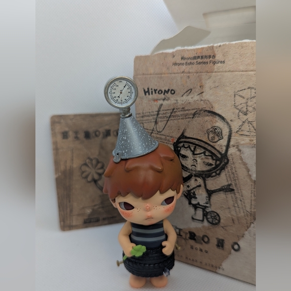 POP MART Hirono Echo Series Figures - Get Lucky - Picture 2 of 3